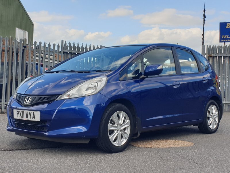 Blue 2011 Honda Jazz 1.4 i-VTEC ES Hatchback 5dr Petrol Manual Euro 5 99 ps in Lancing
