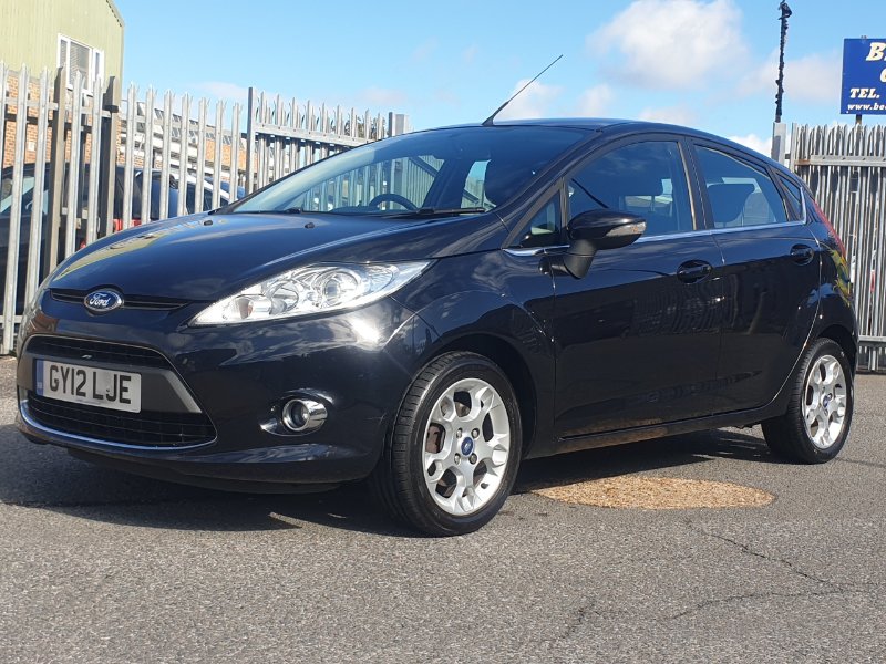 Black 2012 Ford Fiesta 1.4 Zetec Hatchback 5dr Petrol Manual 133 g/km 94 bhp in Lancing