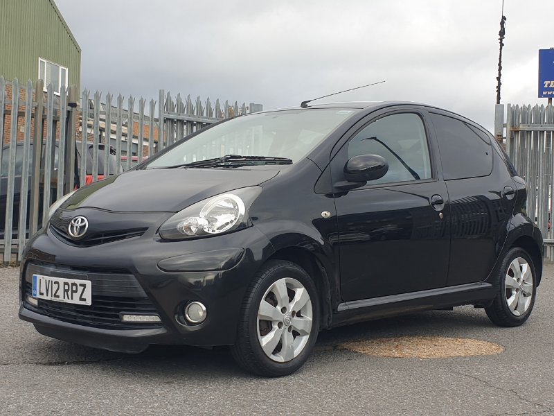 Black 2012 Toyota Aygo 1.0 VVT-i Fire Hatchback 5dr Petrol Manual Euro 5 67 ps in Lancing